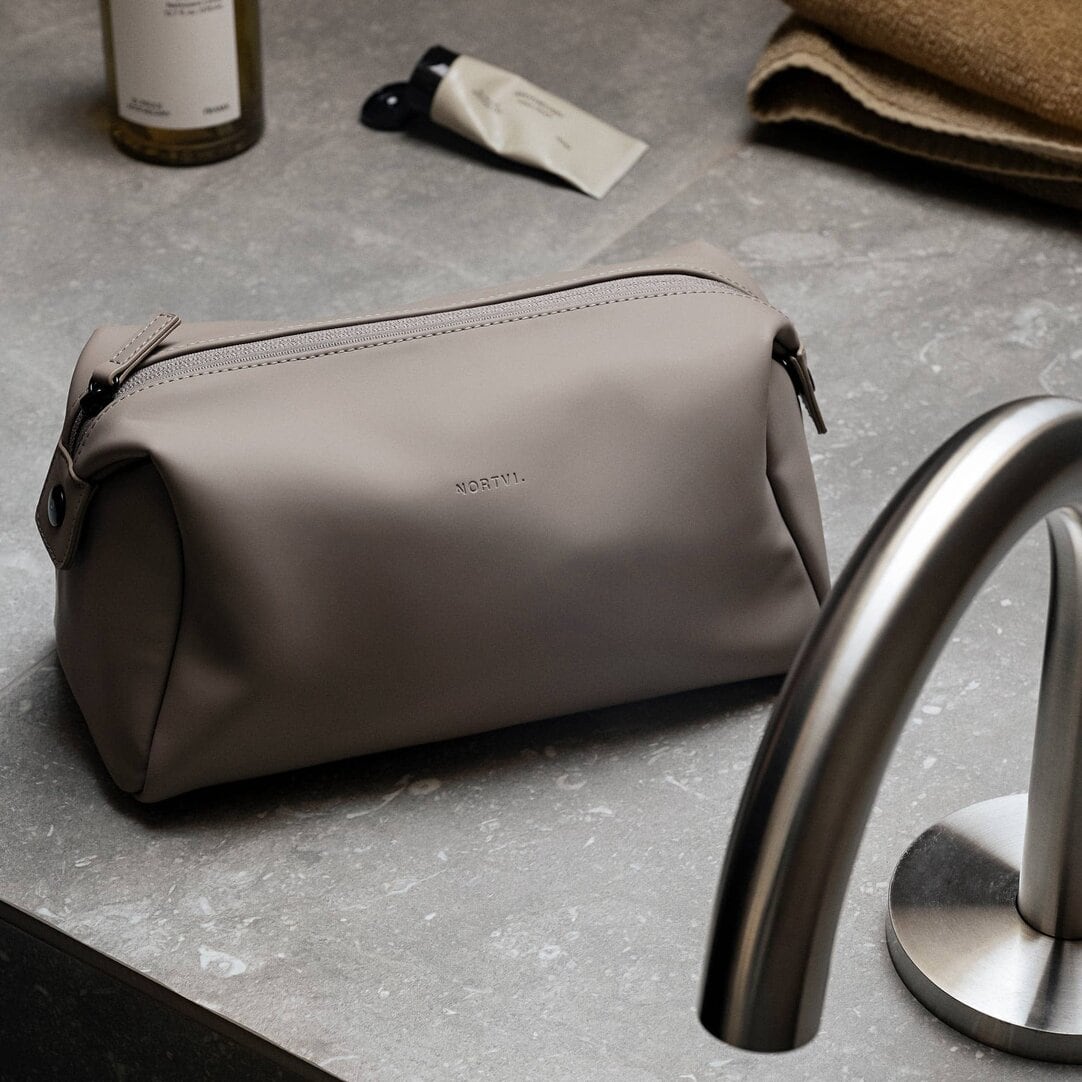 Toiletry Bag | Rainforest Green | Sustainable & Stylish